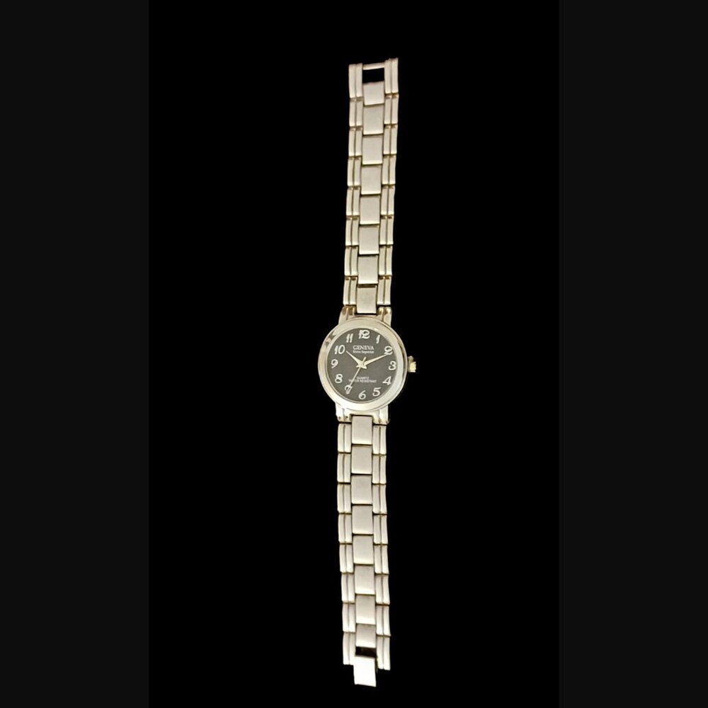Geneva Extra Superior Water Resistant Quartz Mens Watch